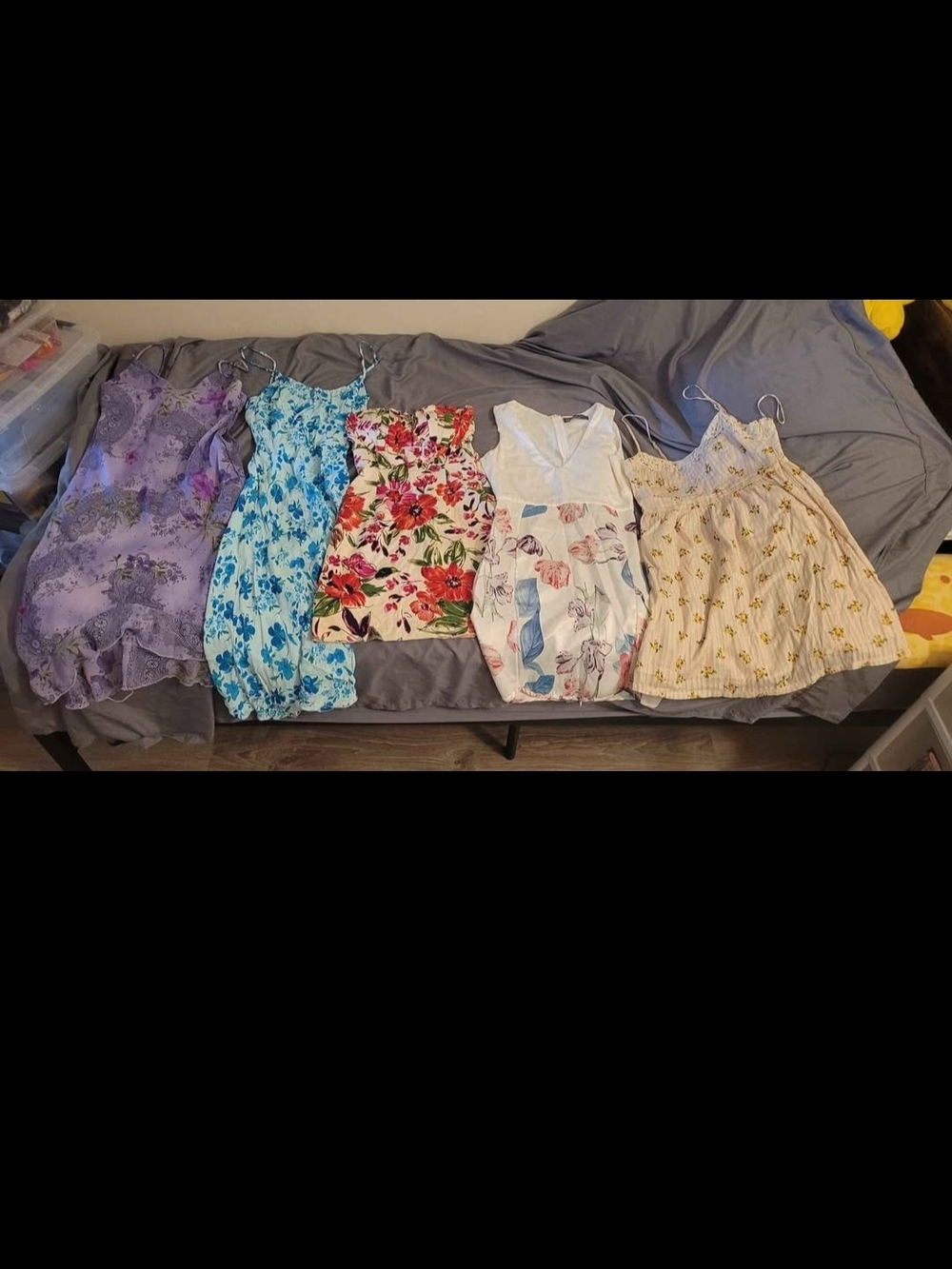 Lot of 5 Floral Summer Dresses - Mixed Colors Size Small